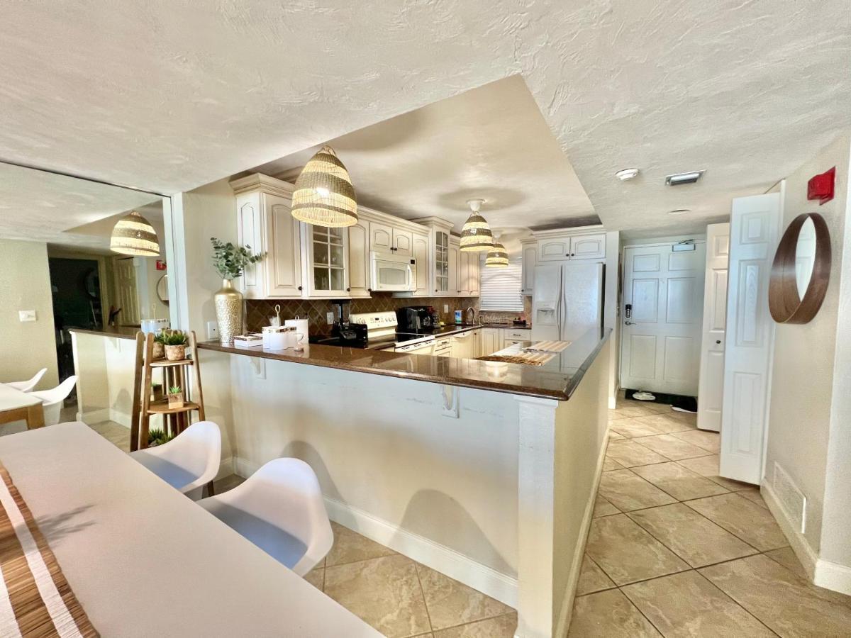 Beach Oasis 704 Lovely Daytona Ocean Front For 5 Sleeps Up To 12 Παραλία Ντειτόνα Εξωτερικό φωτογραφία